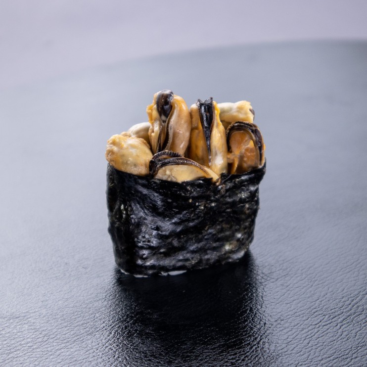 Гункан з мідіями 🌶️